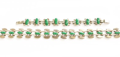 Lot 123 - A Malachite Necklace, the marquise malachite...