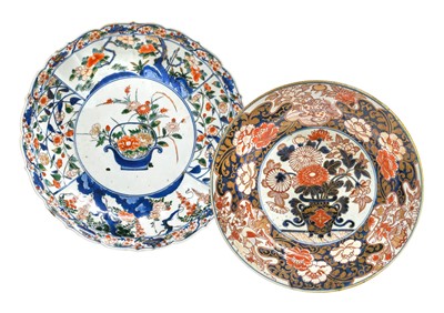 Lot 175 - A Japanese Imari Porcelain Charger, Edo period,...