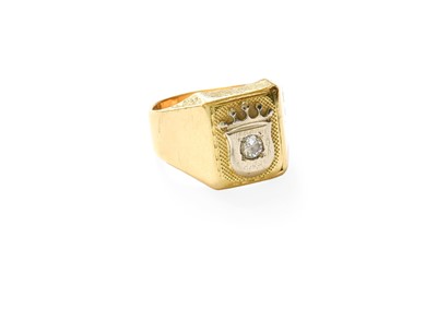 Lot 276 - A Diamond Signet Ring, the round brilliant cut...