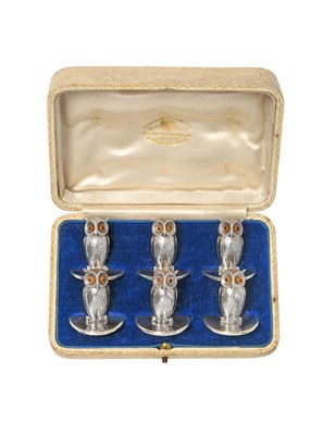 Lot 2343 - A Cased Set of Six Edward VII Silver Place-Card Holders