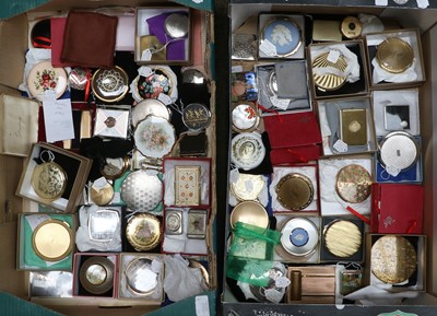 Lot 156 - A Good Collection of Vintage Powder Compacts,...