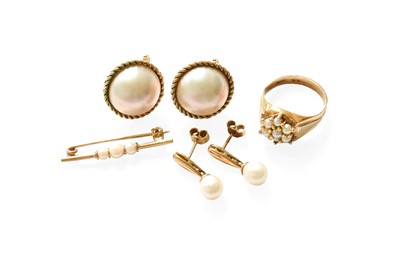 Lot 324 - A Small Quantity of Cultured Pearl Jewellery,...