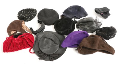 Lot 2137 - Circa 1920-50s Ladies Hats in wool, straw,...