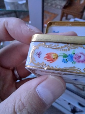 Lot 94 - A Meissen Porcelain Trinket Box With Gilt...