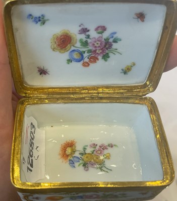 Lot 94 - A Meissen Porcelain Trinket Box With Gilt...