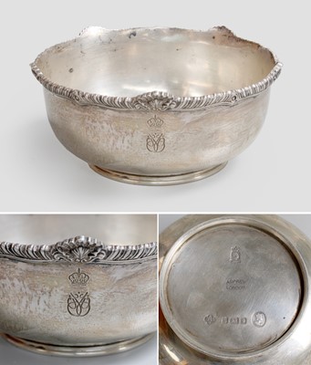 Lot 32 - An Elizabeth II Silver Bowl, by Asprey, London,...