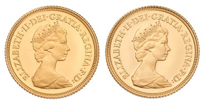 Lot 276 - 2x Elizabeth II, Proof Half Sovereigns 1980;...