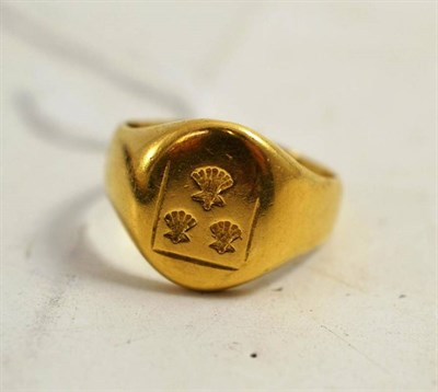 Lot 71 - An 18ct gold signet ring with crest engraved, shank damages, hallmarks rubbed