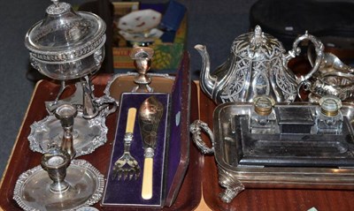 Lot 134 - Plated warming dish, plated tea wares, plated stand with glass bowl, cased fish servers,...