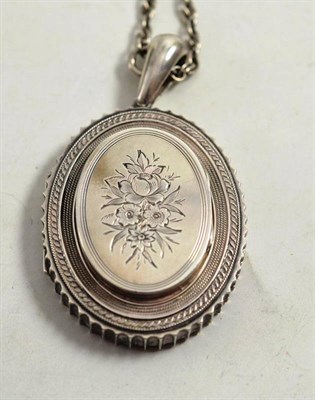 Lot 172 - A Victorian double locket on chain