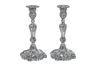 Lot 2088 - A Pair of Edward VII Silver Candlesticks