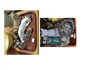 Lot 225 - Two trays of assorted pottery cats