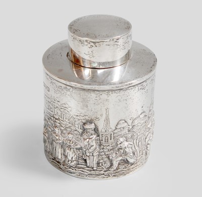 Lot 28 - A George V Silver Tea-Caddy, by George Nathan...