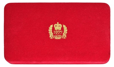 Lot 297 - Isle of Man, Four Coin Sovereign Set 1977,...