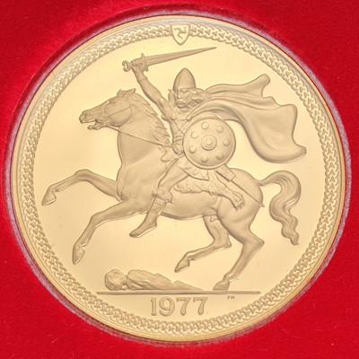 Lot 297 - Isle of Man, Four Coin Sovereign Set 1977,...