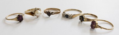 Lot 262 - Six Rings, including a 9 carat gold cultured...