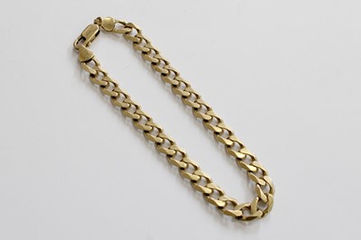 Lot 221 - A 9 Carat Gold Curb Link Bracelet, length 18cm