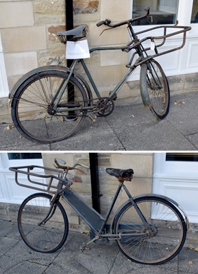 Lot 1264 - A Vintage Bicycle, green painted and with...