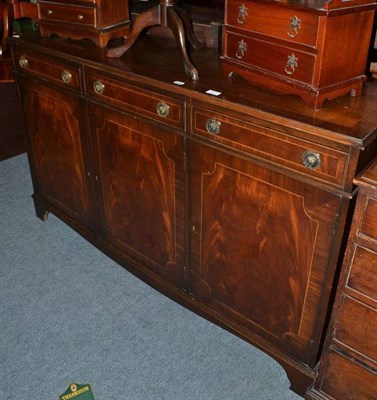 Lot 457 - A reproduction mahogany side cabinet