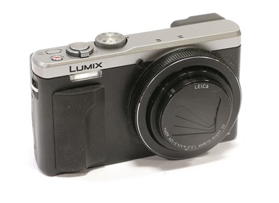 Lot 257 - Panasonic Lumix Compact Cameras
