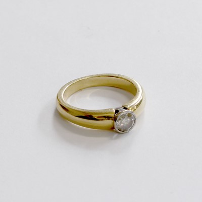 Lot 212 - An 18 Carat Gold Diamond Solitaire Ring, the...