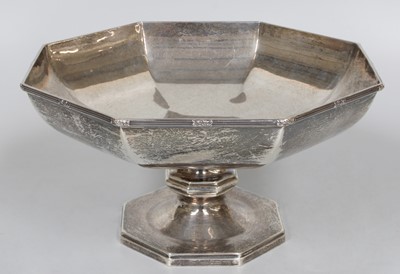 Lot 119 - A George V Silver Dessert-Stand, by Walker and...