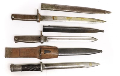 Lot 260 - A Second World War German K98 Knife Bayonet,...