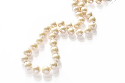 Lot 397 - A Cultured Pearl Necklace, the forty-one...