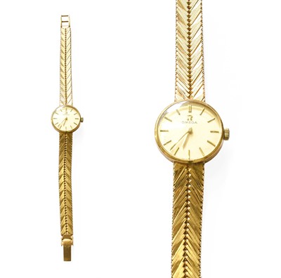 Lot 373 - A Lady's 9 Carat Gold Omega Wristwatch