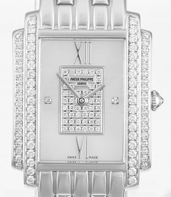 Lot 2121 - Patek Philippe: A Good Lady's 18 Carat White...