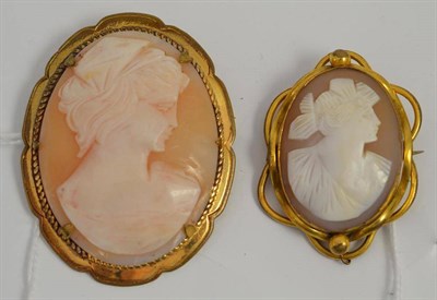 Lot 45 - Two cameo brooches