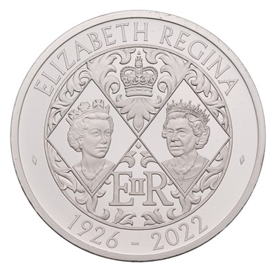 Lot 382 - UK, Platinum Proof Five Pounds 2022, struck in...