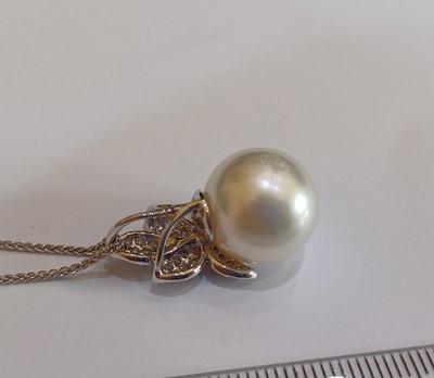 Lot 2254 - An 18 Carat White Gold South Sea Pearl and...