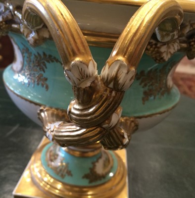 Lot 548 - An English Porcelain Fruit Cooler and Cover,...