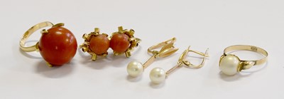 Lot 223 - A Coral Ring and Earring Suite, finger size F,...