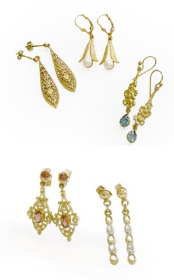 Lot 88 - Four Pairs of 9 Carat Gold Drop Earrings,...