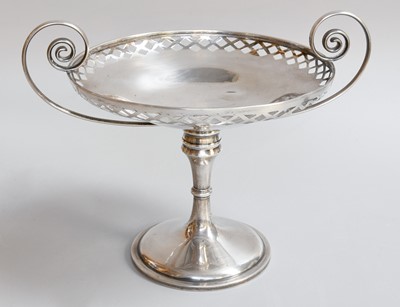 Lot 34 - An Edward VII Silver Pedestal-Dish, by Richard...