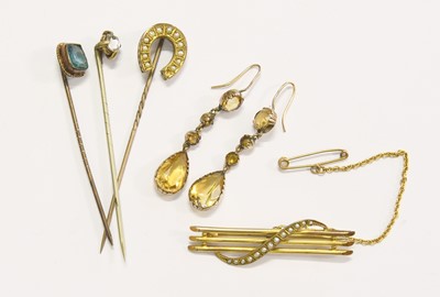 Lot 260 - A Small Quantity of Jewellery, including a...