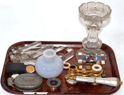 Lot 248 - A small quantity of collectors items including a hard stone mounted casket on ball feet, a...