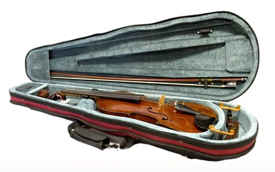 Lot 32 - Violin