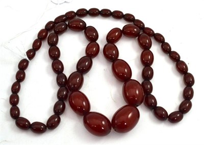 Lot 304 - Amber bead necklace