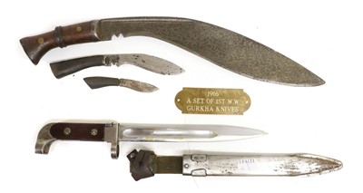 Lot 306 - A First World War Kukri, the curved steel...