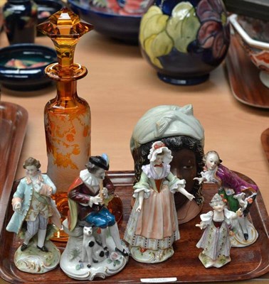 Lot 371 - Tray of assorted ceramics, amber flash and three pairs of Continental figures