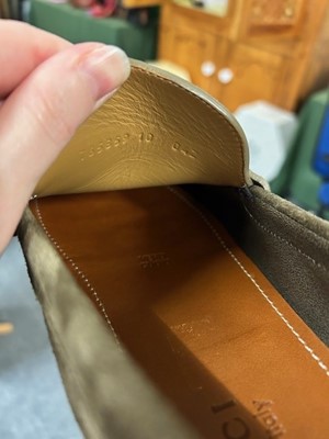 Lot 1077 - Pair of Gucci Men’s Driving Loafers with...