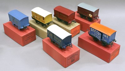 Lot 252 - Hornby O Gauge Private Owners Wagons