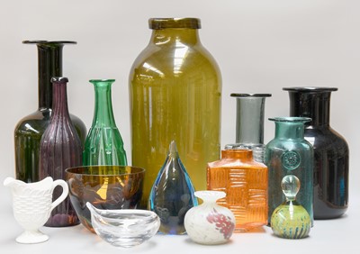 Lot 266 - A Collection of Assorted Studio Glass,...