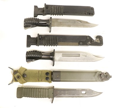 Lot 284 - A German KCB77 M9 Combat Knife, unmarked, the...