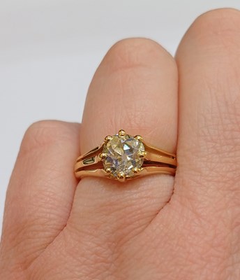 Lot 2215 - An 18 Carat Gold Diamond Solitaire Ring the...