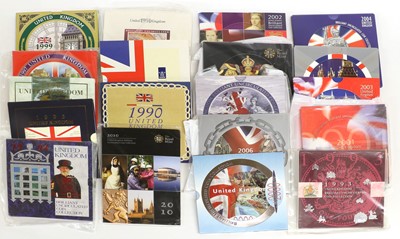 Lot 4 - 19x UK Brilliant Uncirculated Sets, comprising;...