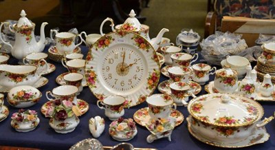 Lot 505 - An extensive Royal Albert 'Old Country Roses' tea, dinner, breakfast and sundry service, also a...